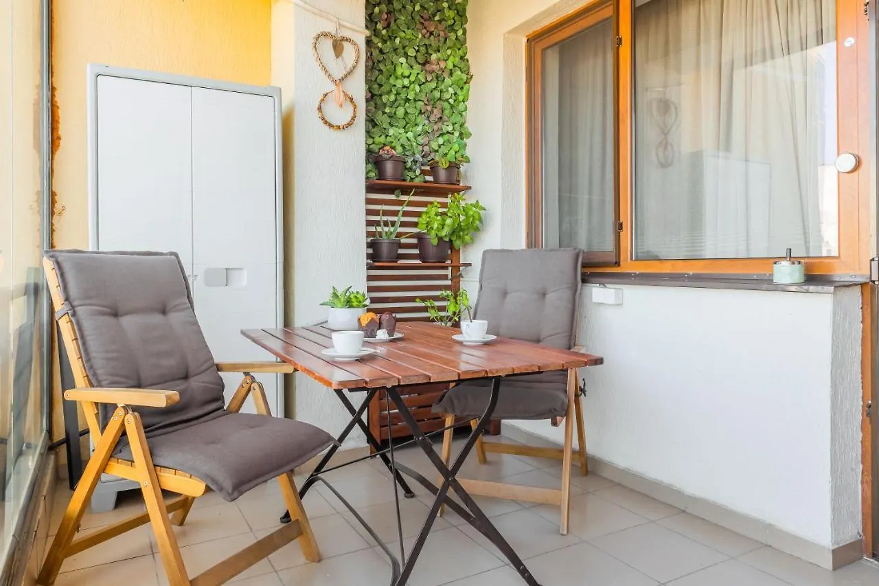 Lovely Apartment With City View Bucharest Romania