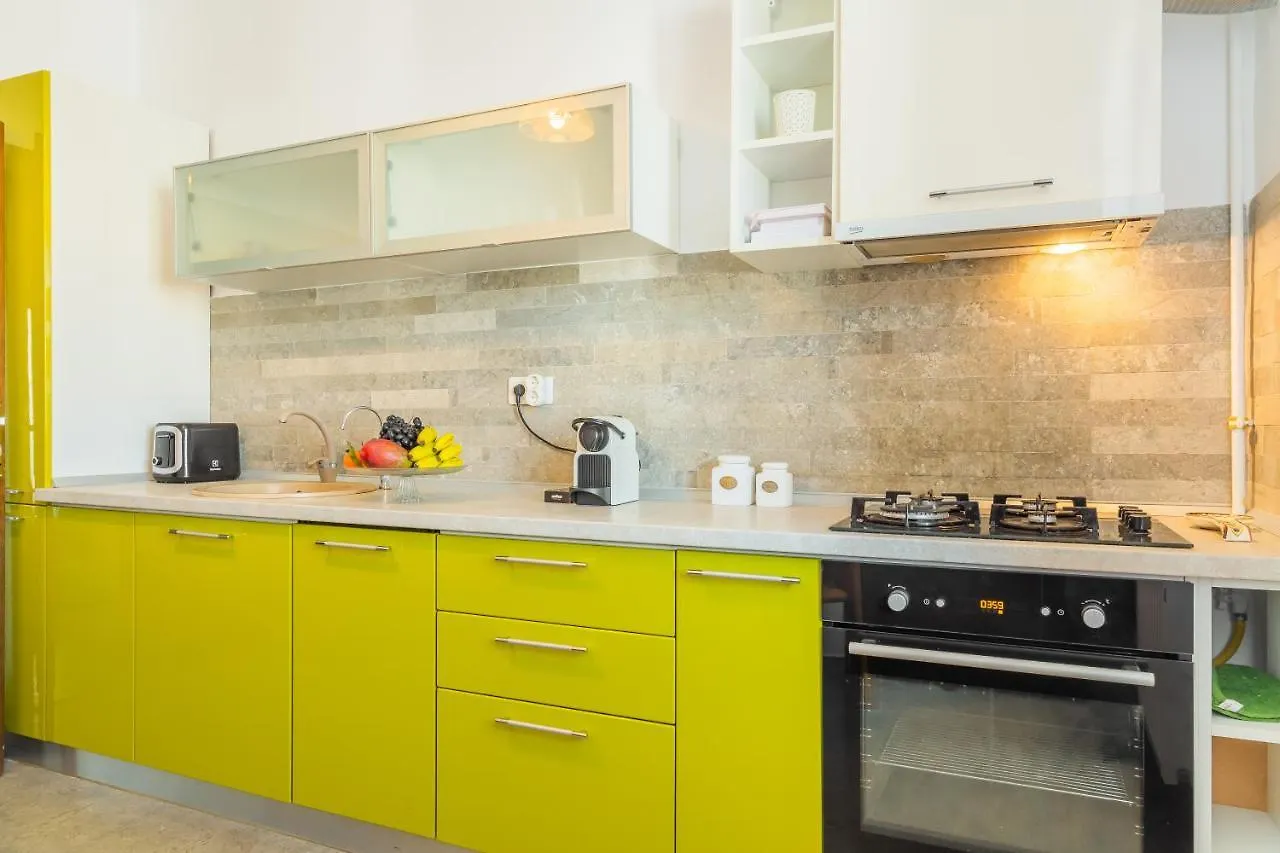 Lovely Apartment With City View Bucharest