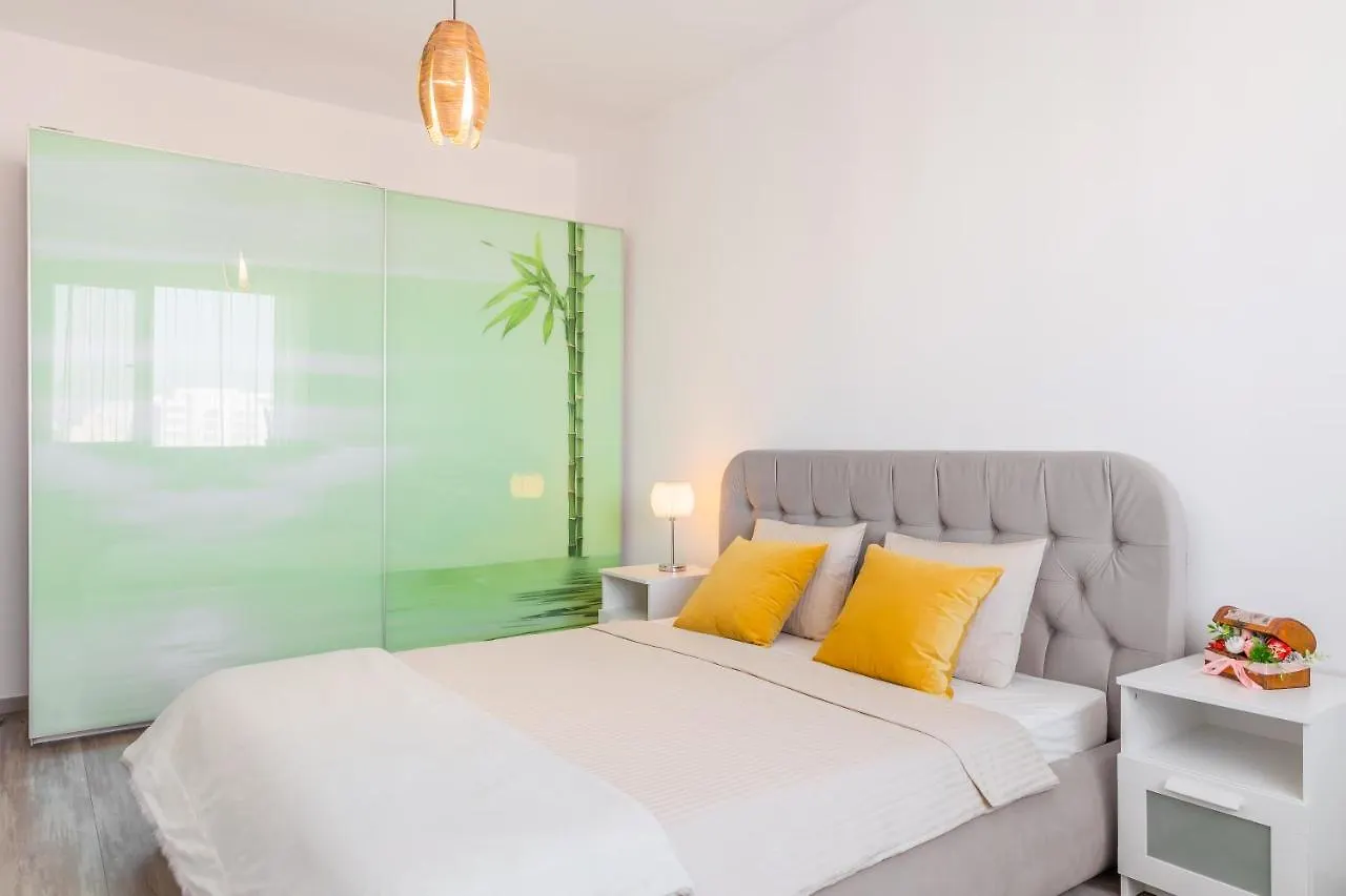 Lovely Apartment With City View Bucharest