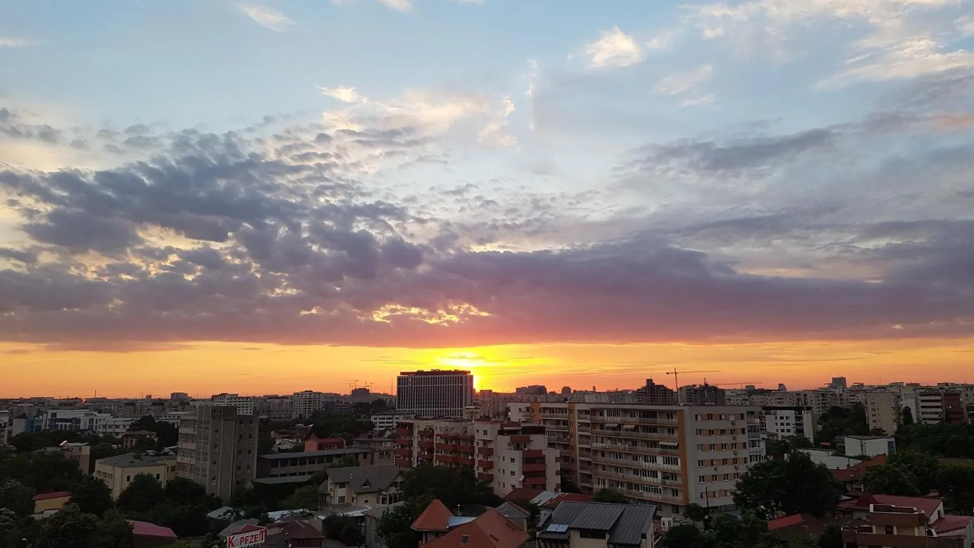 Lovely Apartment With City View Bucharest