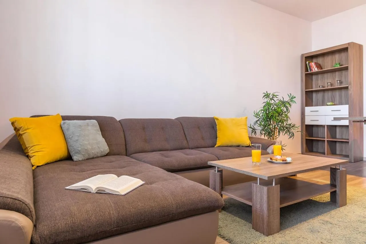 Lovely Apartment With City View Bucharest